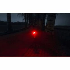 Axa Achterlicht Riff Auto Batterij 50/80mm Montage -Pas Cher Fietsbellen Magasin axa achterlicht riff auto batterij 50 80mm montage 3379939127957 4 l