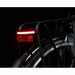 Spanninga Pimento Large Xer Achterlicht LED 80mm - Rood -Pas Cher Fietsbellen Magasin spanninga pimento large xer achterlicht led 80mm rood 822293 2 l